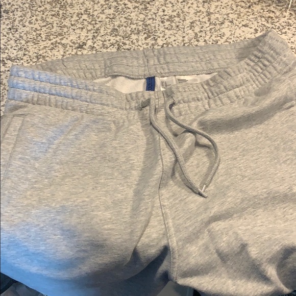H&M Jogger Shorts - Picture 2 of 3